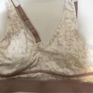 XL Fabletics Sports Bra